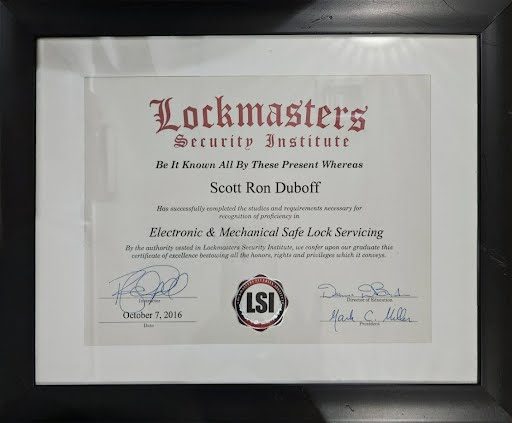 Electronic & Mechanical Safe Lock Servicing certificate issued to Scott Duboff by Lockmasters Security Institute, October 7, 2016